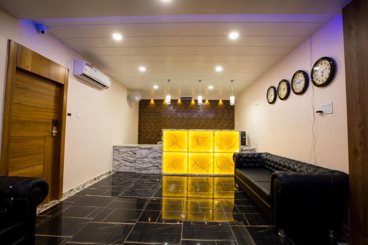 Hotel Balaji Palace Porbandar Exterior photo